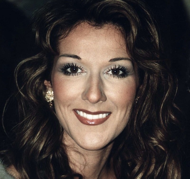 অশ্রুসিক্ত সেলিন ডিওন জানিয়েছেন যে তার বিরল দুরারোগ্য ব্যাধি রয়েছে, যে রোগে আক্রান্ত ব্যক্তি 'জীবন্ত মূর্তি'তে পরিনত হয়!